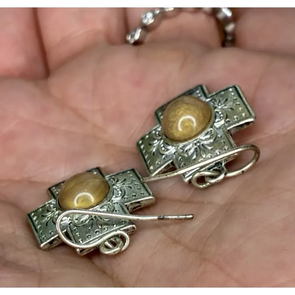 Silvertone Cross Pendant And Matching Earrings With Stone Center ￼